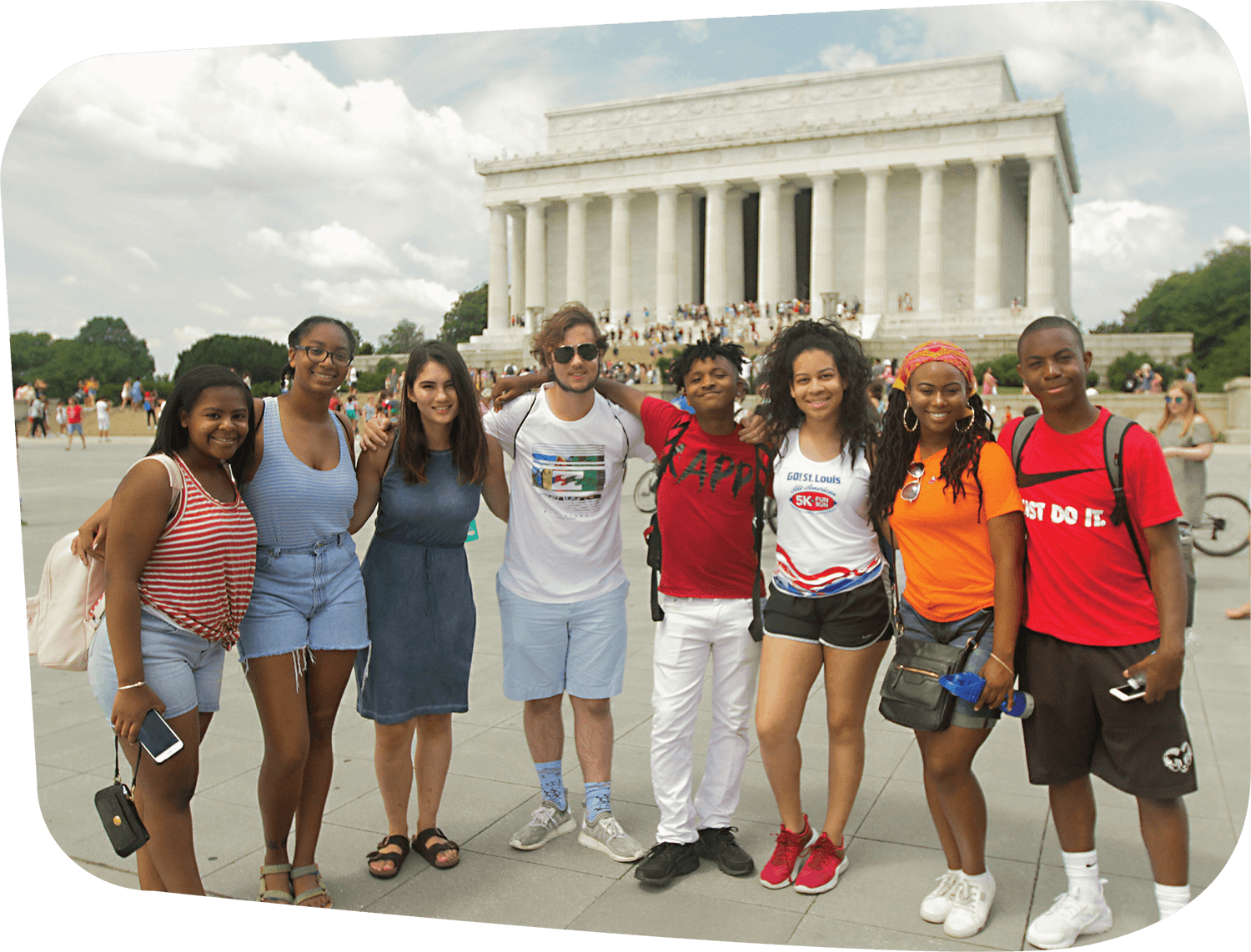 Students standing in front of the Capital Building